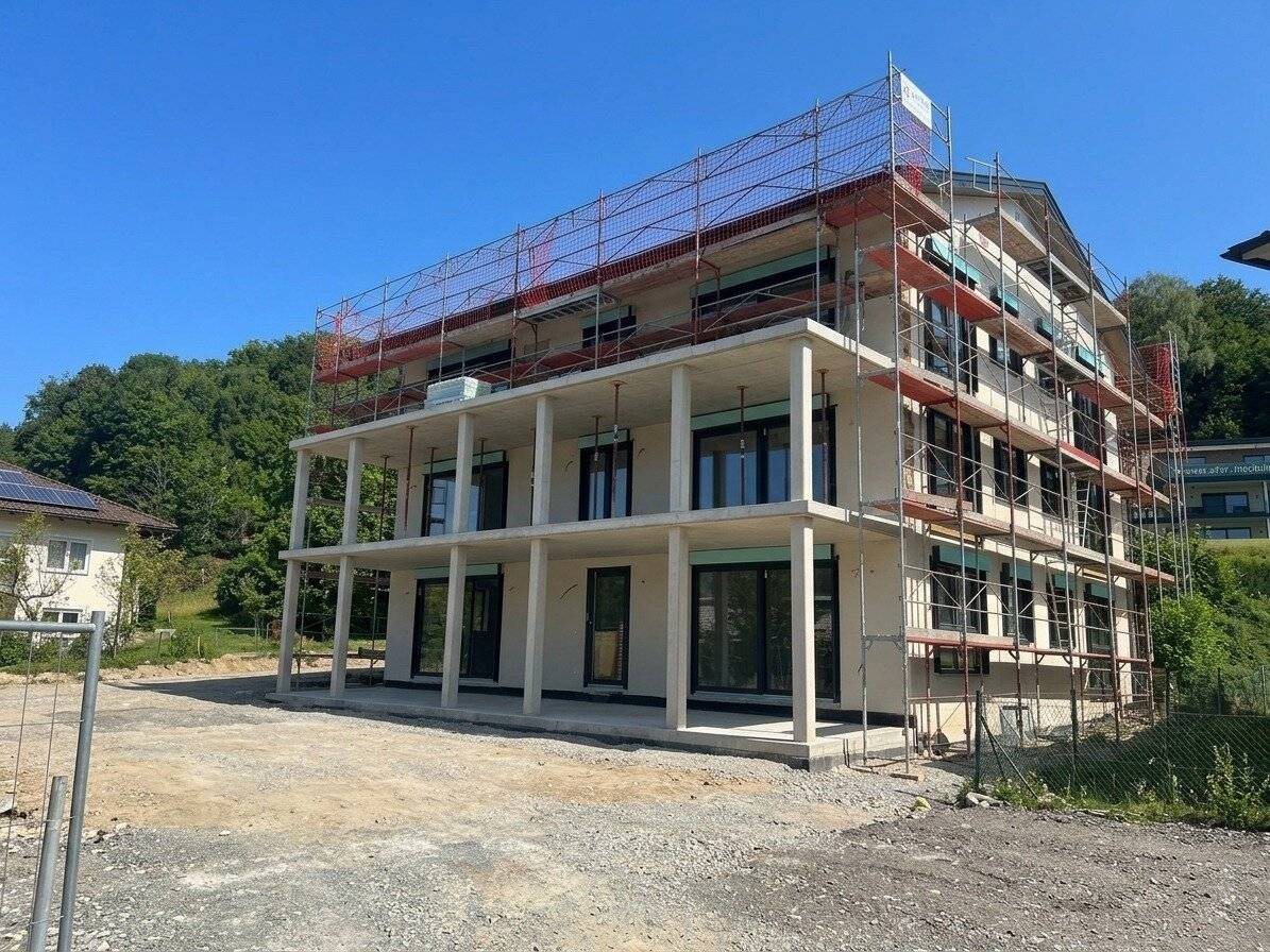Rohbau fertig in Reifnitz: Eigentums Wohnungen  200 Meter vom See weg, 100% Wörther See Blick, nur 6 Wohneinheiten mit Lift !