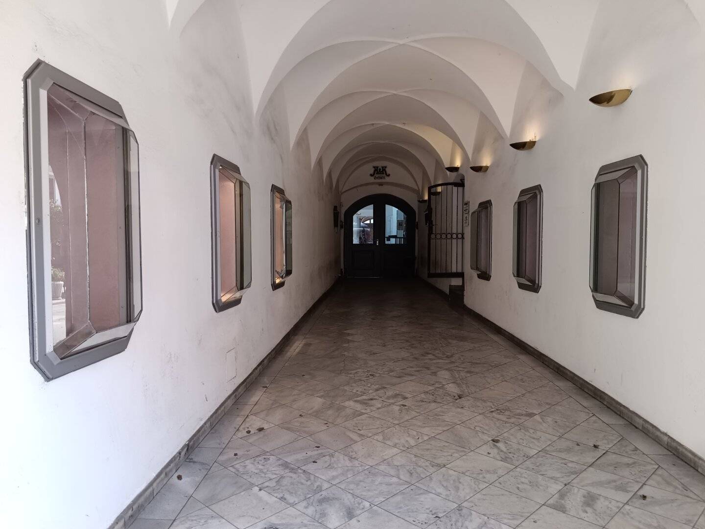 Display windows for rent. Here your advertisement could be placed. High foot traffic in the heart of Spittal an der Drau