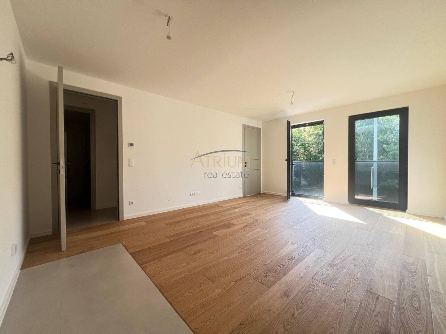 Beautiful apartments thanks to attractive price, high-quality finishes. A rare combination of style, location and investment potential. NEW BUILD PROJECT PENTHOUSE &amp; CONDOMINIUMS FIRST OCCUPANCY I