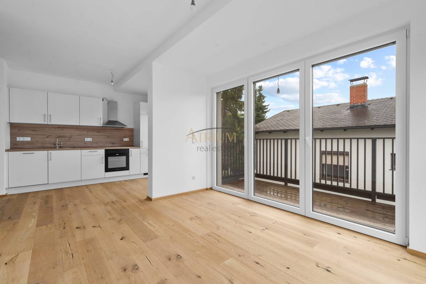 Quiet green location a real wellness oasis A pleasant atmosphere makes this location a small paradise First occupancy modern two room apartment with balcony and distant view built on leasehold land