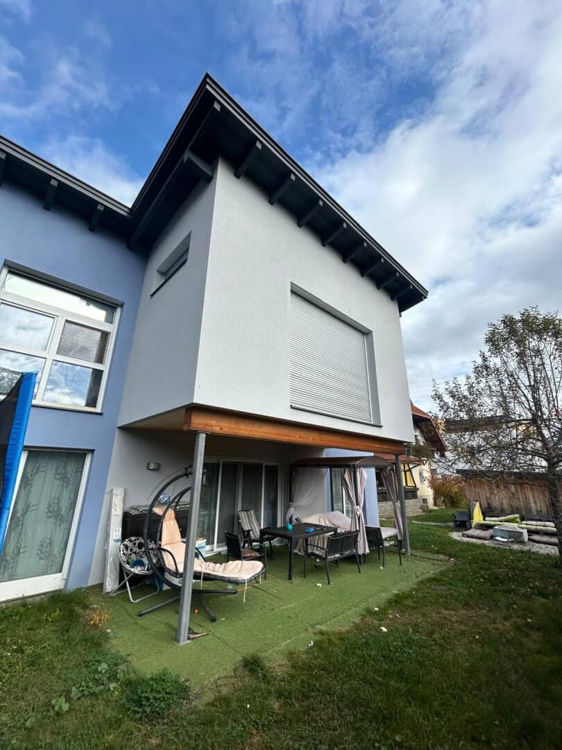 Feldkirchen Stadt - BJ 2018  zwei Häuser 170 m² + saniertes 135 m² Haus mit mehreren Möglichkeiten mit Garten und Carport mit 1041 m² Grund– nähe neues medQuartier-Ärztehaus, HAK & BH Feldkirchen