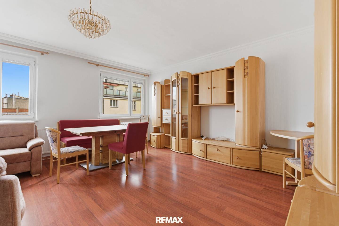 Bright, spacious 3-room apartment for urban family happiness in Favoriten