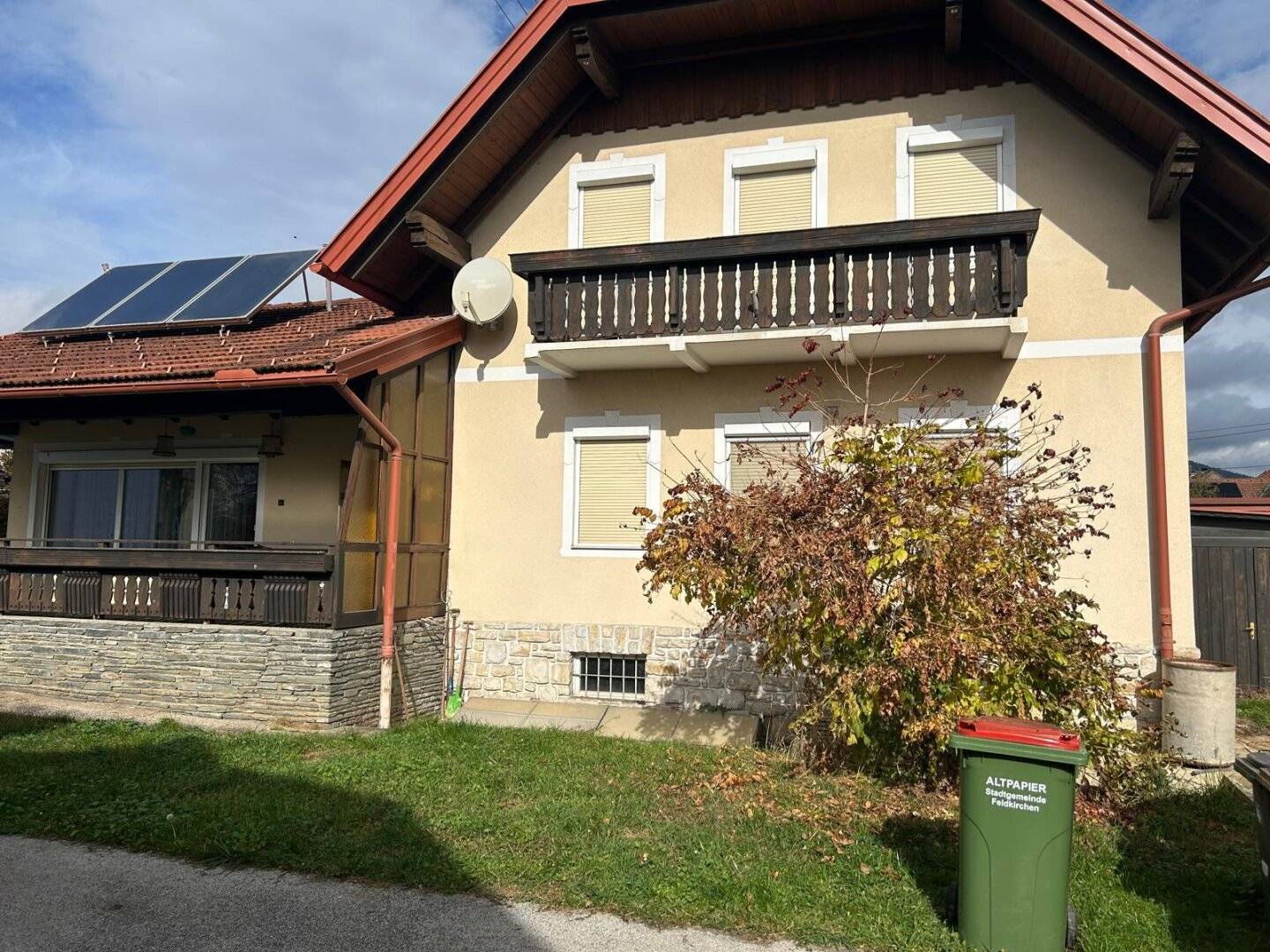gute erhaltenes Stadt Familienhaus – Ihr neues Zuhause für 339000 € mit Keller & Carport /  nähe medQuartier-Ärztehaus   BH & HAK Feldkirchen