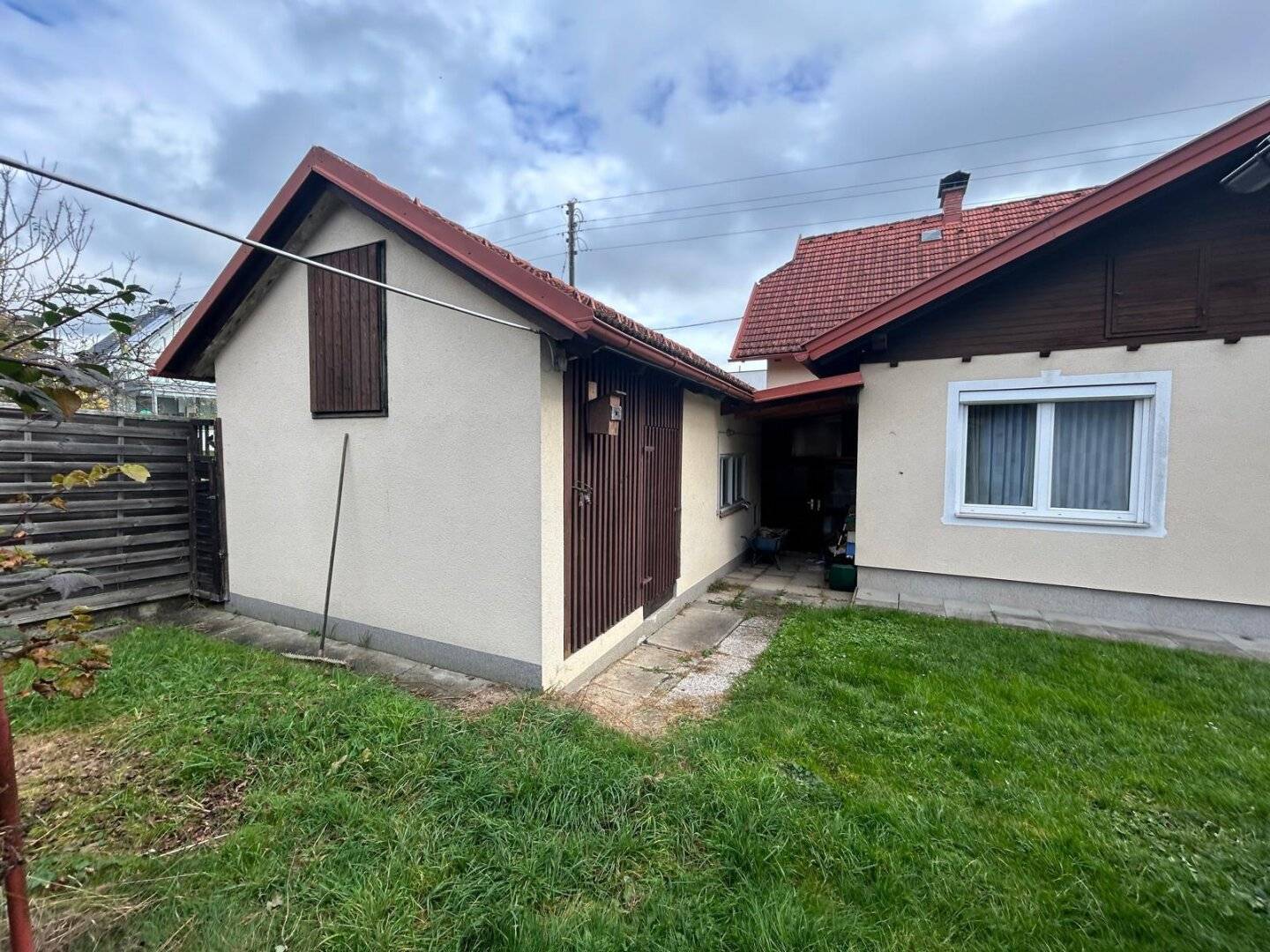 gute erhaltenes Stadt Familienhaus – Ihr neues Zuhause für 339000 € mit Keller & Carport /  nähe medQuartier-Ärztehaus   BH & HAK Feldkirchen