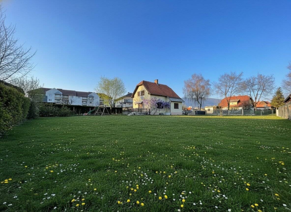 Sunny plot near the center, your place for new ideas