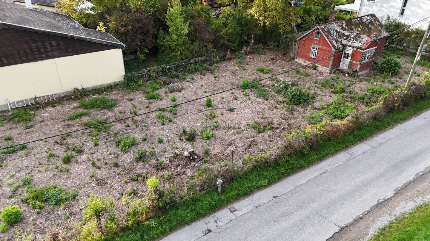 Neuer Preis  - Bauträger Eckgrundstück in ESSLING zu erwerben!