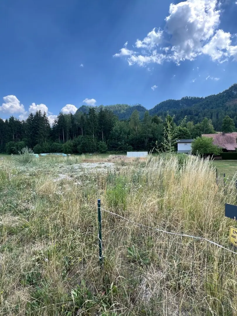 Sunny building plot in Unterort