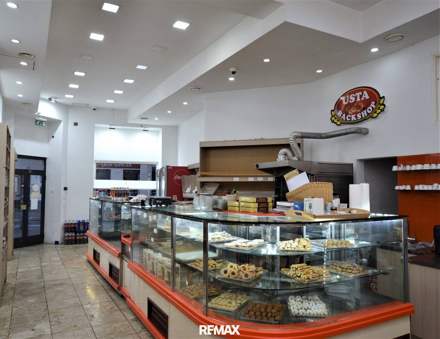 Fully equipped bakery at a special price