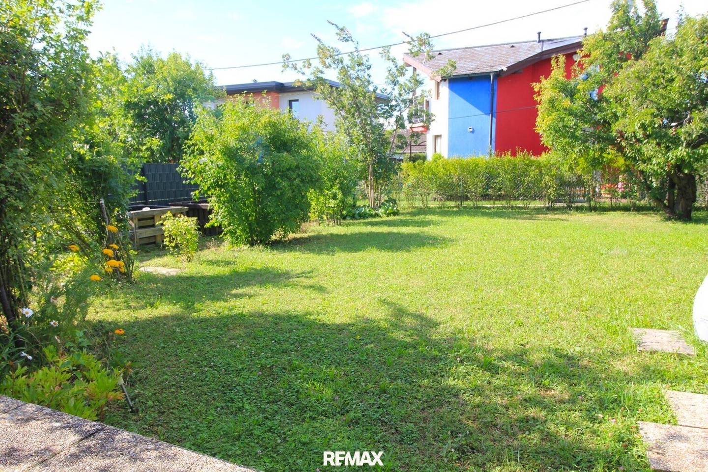 Sunny allotment garden house owned in 1230 Vienna, absolute quiet location