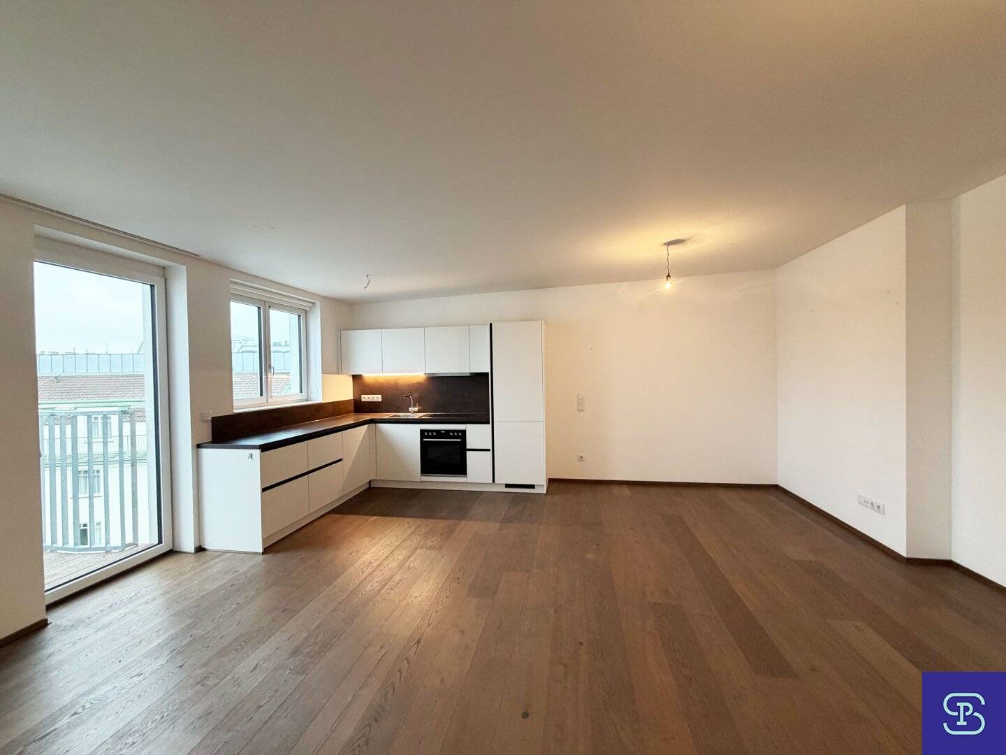 Sommer-Aktion: Moderne 70m² DG-Wohnung + 7m² Balkon und Lift Nahe U4 Pilgramgasse - 1050 Wien