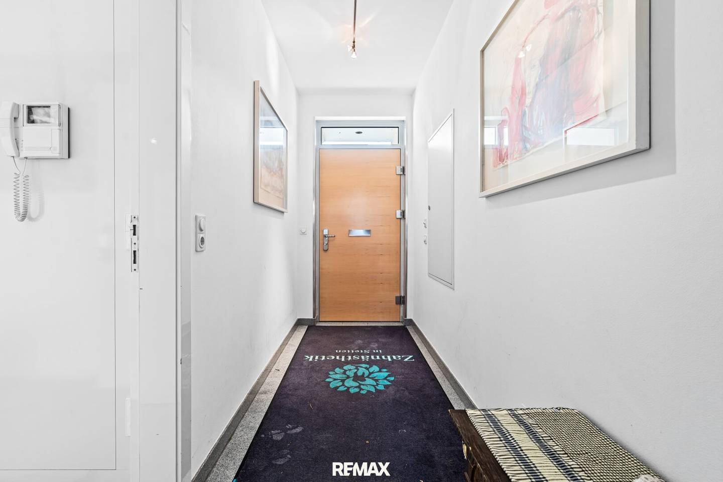 Modernes Ein-/Zweifamilienhaus auch als Praxis/Kanzlei mit Aufzug in 2100 Stetten - Barrierefrei!