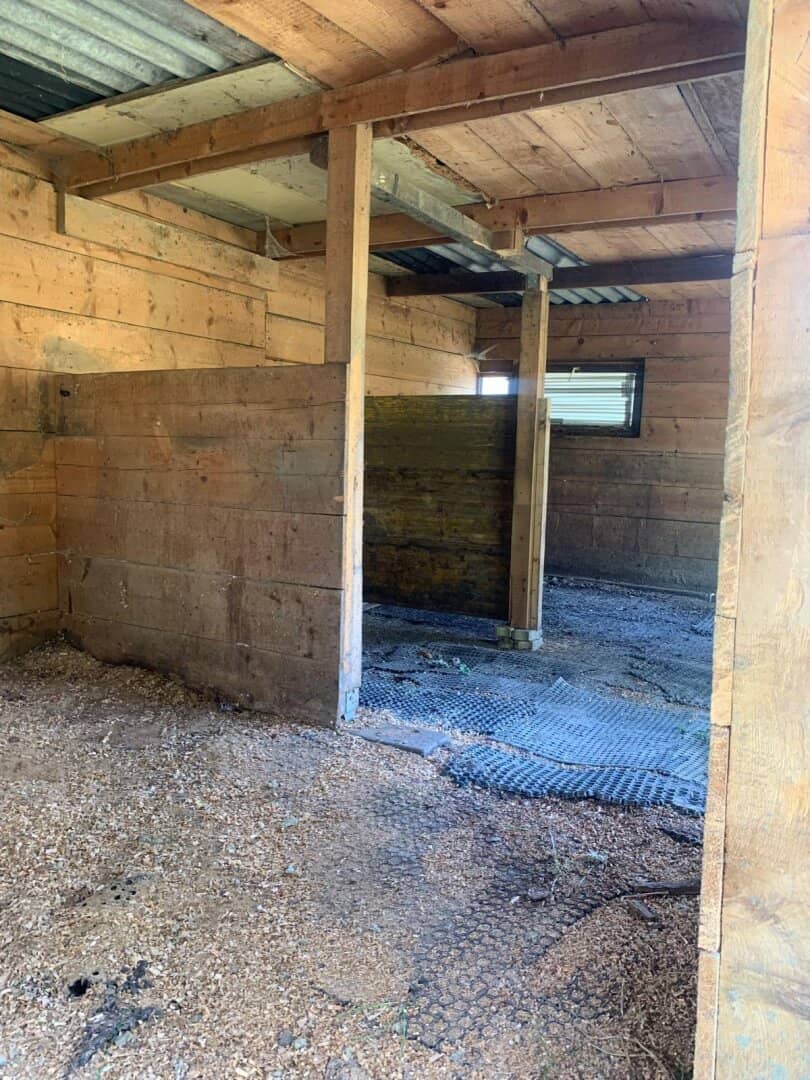2,7 Ha Land- und Forstw. -Grundstück  für nur € 9,22 pro Qm, zzt Pferde Weide mit Stall & Quelle,  in traumhafter Lage in Kärnten -  für 249.000,00 € zu haben!