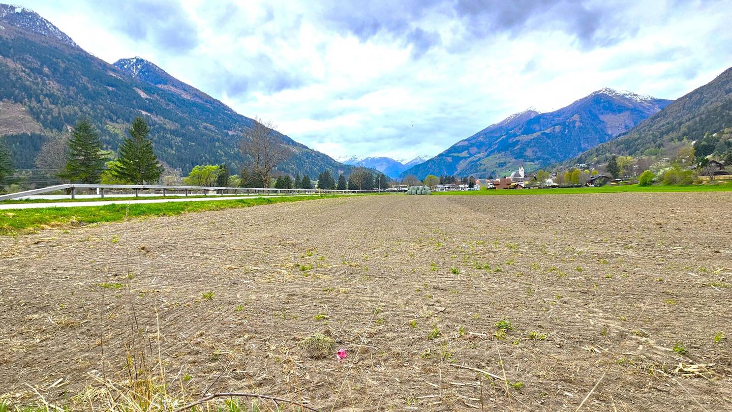 3.370 m² plot in Obervellach with breathtaking mountain views