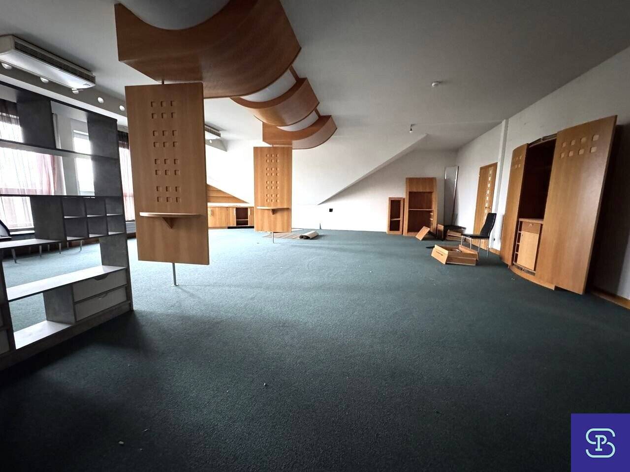 Affordable 101 m² office unit with central heating near Rautenweg, 1220 Vienna