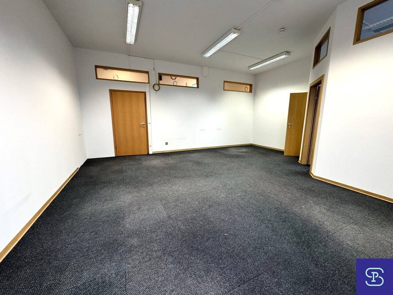 Affordable 68 m² office unit with central heating near Rautenweg Vienna 1220