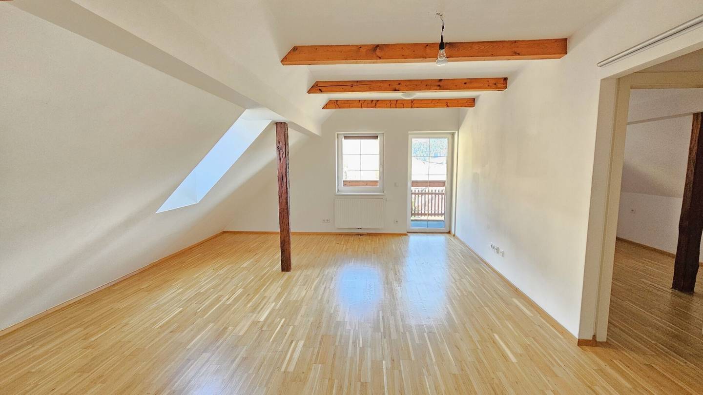 Attractive business opportunity: Leasing of a complete house with 7 holiday apartments and 1 restaurant