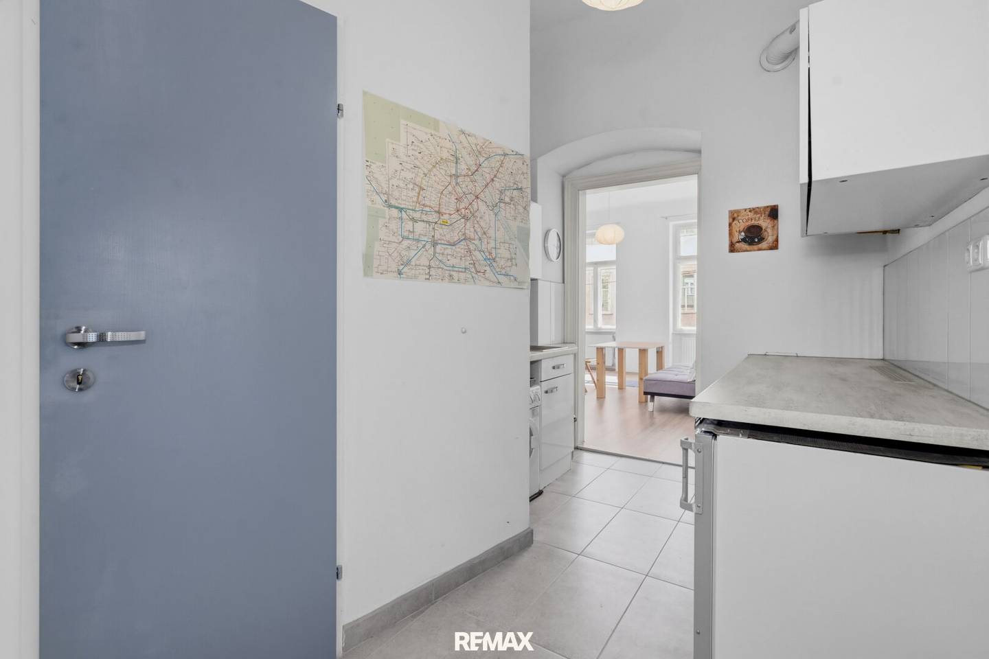Charming old building apartment in a quiet location near Schönbrunn, bright, friendly and perfectly connected,