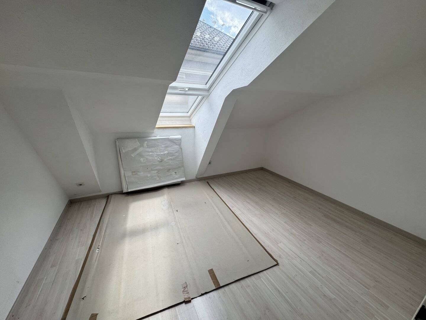 Wohn- und Geschäftshaus mit 3 Wohnungen und Geschäftlokal, in zentraler Lage!