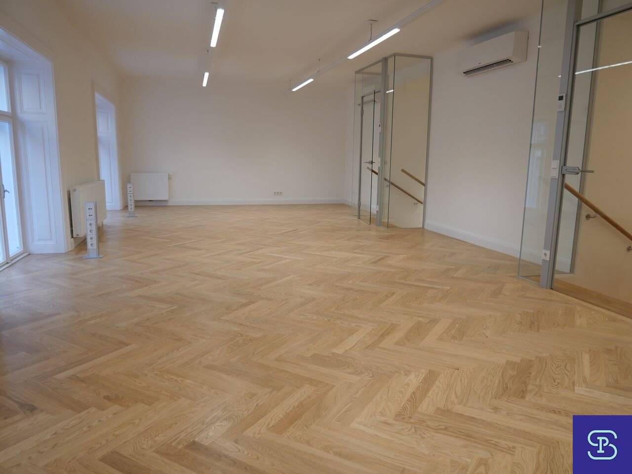 Stylish 232 m² office + 27 m² terrace in top location 1070 Wien