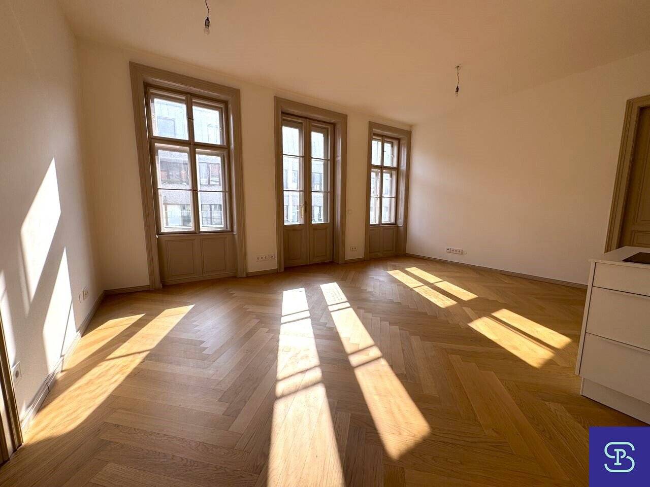 Commission-free: Beautiful 87m² old building with elevator and fitted kitchen near Trazerberg - 1130 Vienna