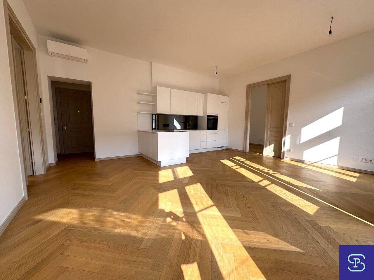 Commission-free: Beautiful 87m² old building with elevator and fitted kitchen near Trazerberg - 1130 Vienna
