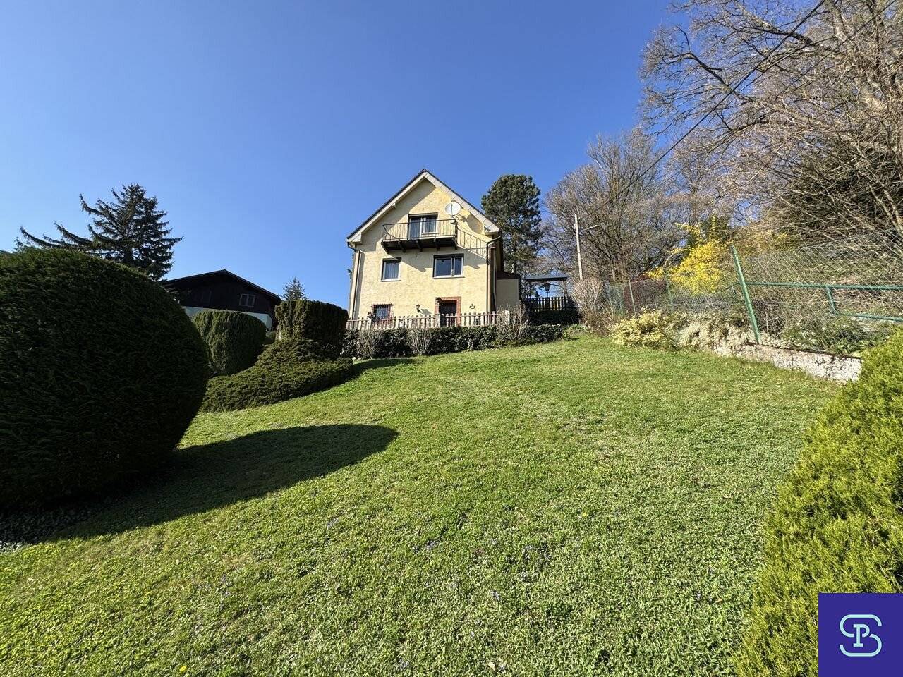 Satzberg: Beautiful 634 m² plot of land with breathtaking distant view - 1140 Vienna