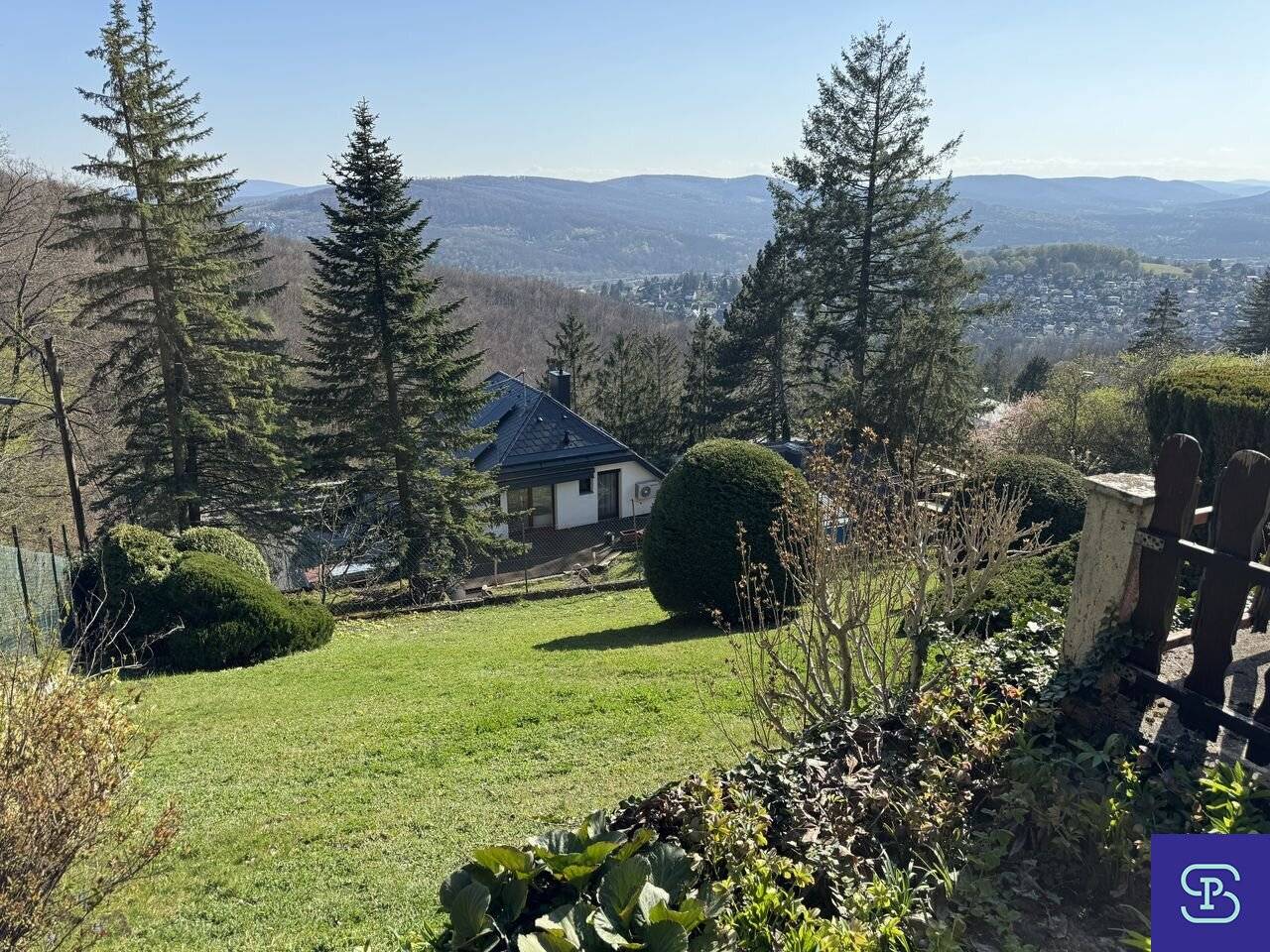 Satzberg: Beautiful 634 m² plot of land with breathtaking distant view - 1140 Vienna