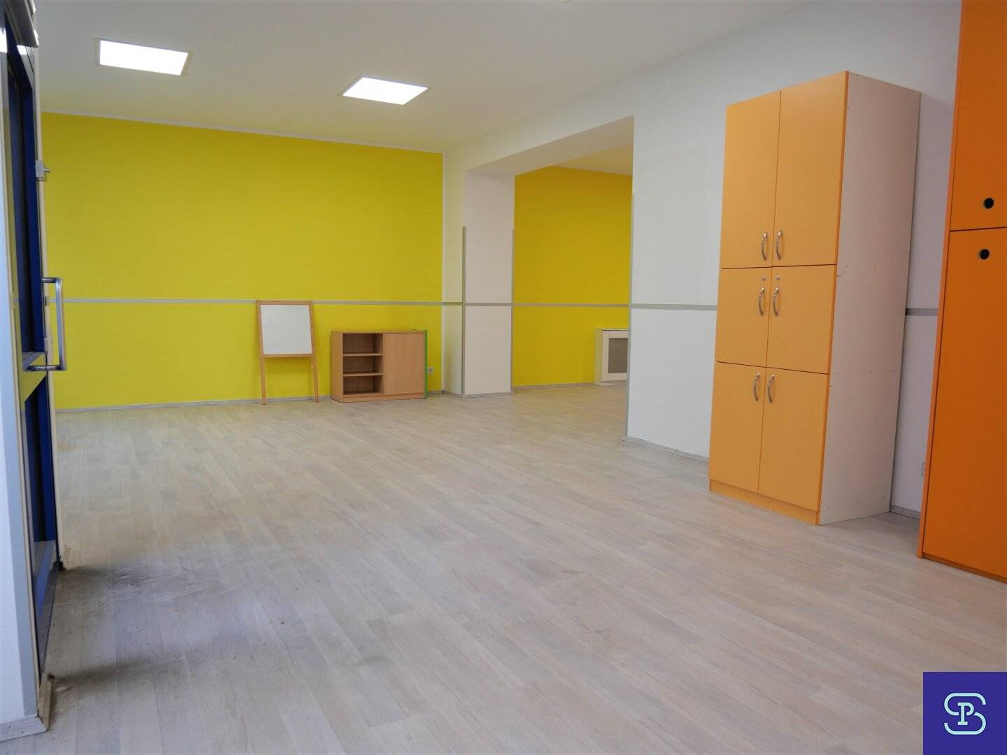 Unlimited term 235 m² retail space in a high traffic location 1110 Vienna