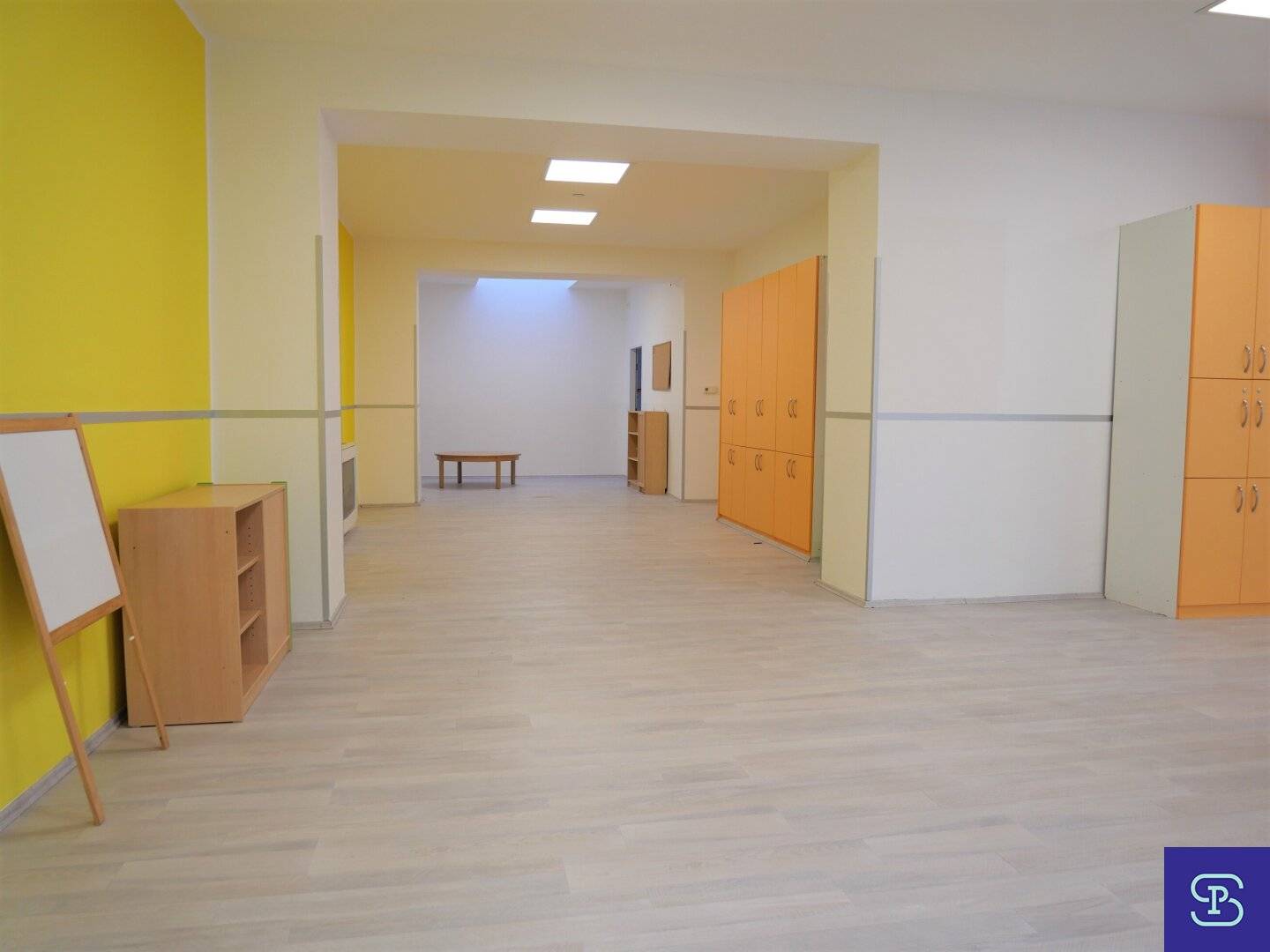 Unlimited term 235 m² retail space in a high traffic location 1110 Vienna