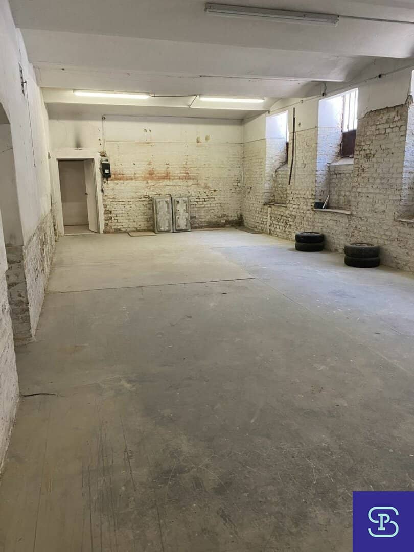 Lindengasse: 69m² Lagerfläche mit Straßenzugang im Souterrain - 1070 Wien