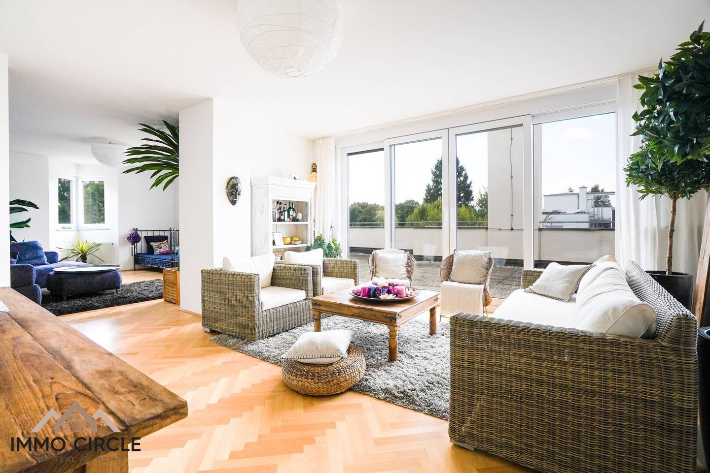 Stylish 118 m² attic apartment with 65 m² panoramic terrace in Graz-St. Peter