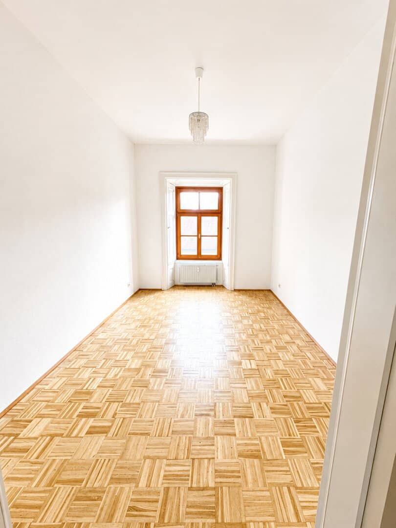Märchenhaft wohnen im Schloss Herberstorf: 3-Zimmer-Wohnung mit neu ausgestatteter, separater Küche