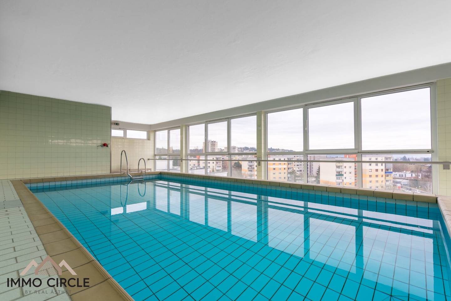 Dreamlike four room apartment with sunny loggia and in house wellness area