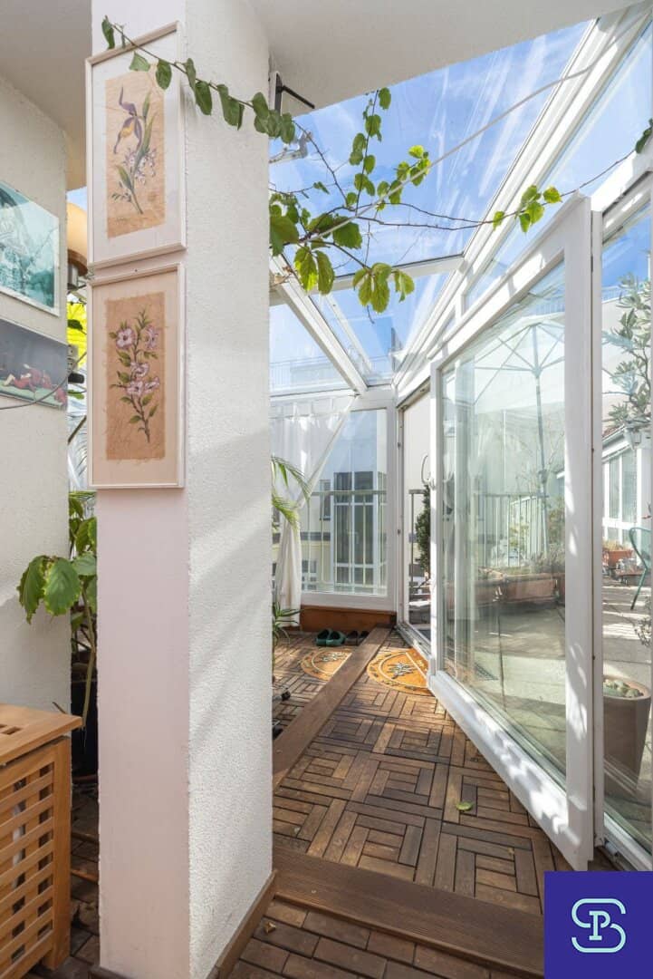 Prime location attic apartment 209m² including winter garden and 20m² terrace 1070 Vienna