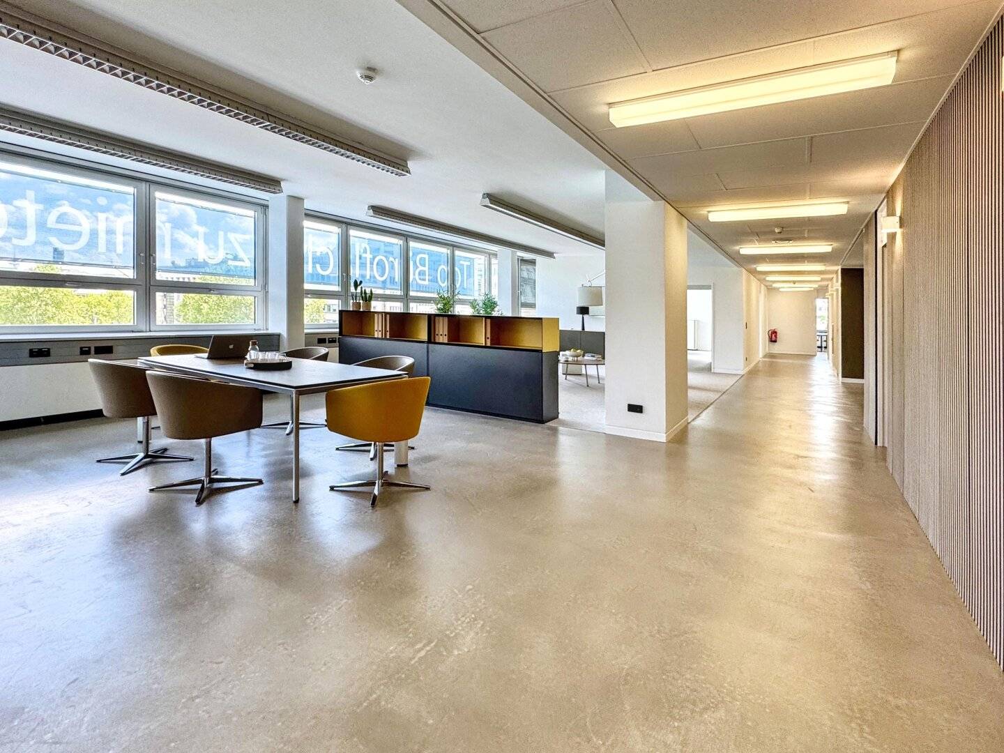 Blick auf die Secession | 650m2 Bürofläche