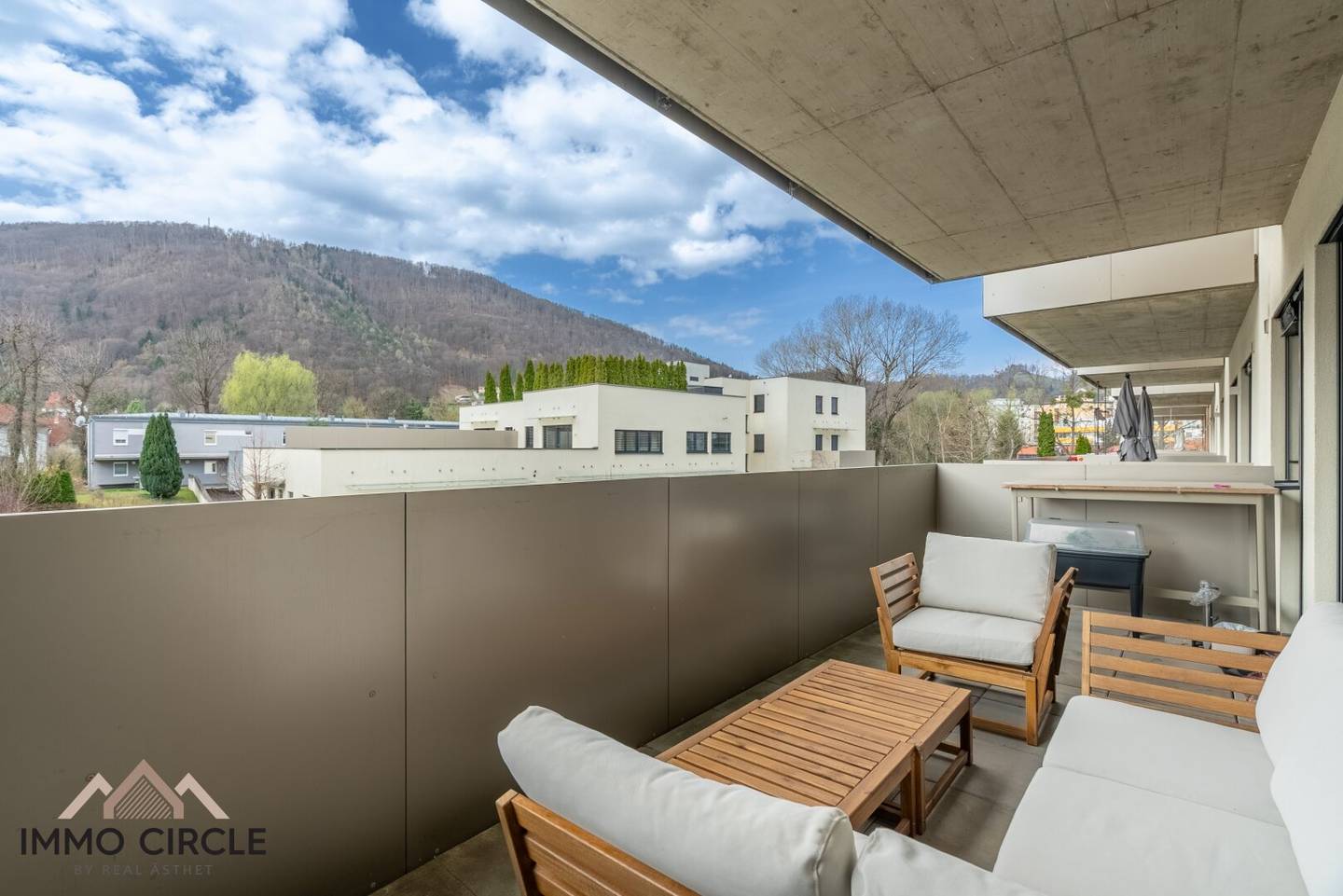 Attention investors Temporarily rented 3 room apartment with balcony