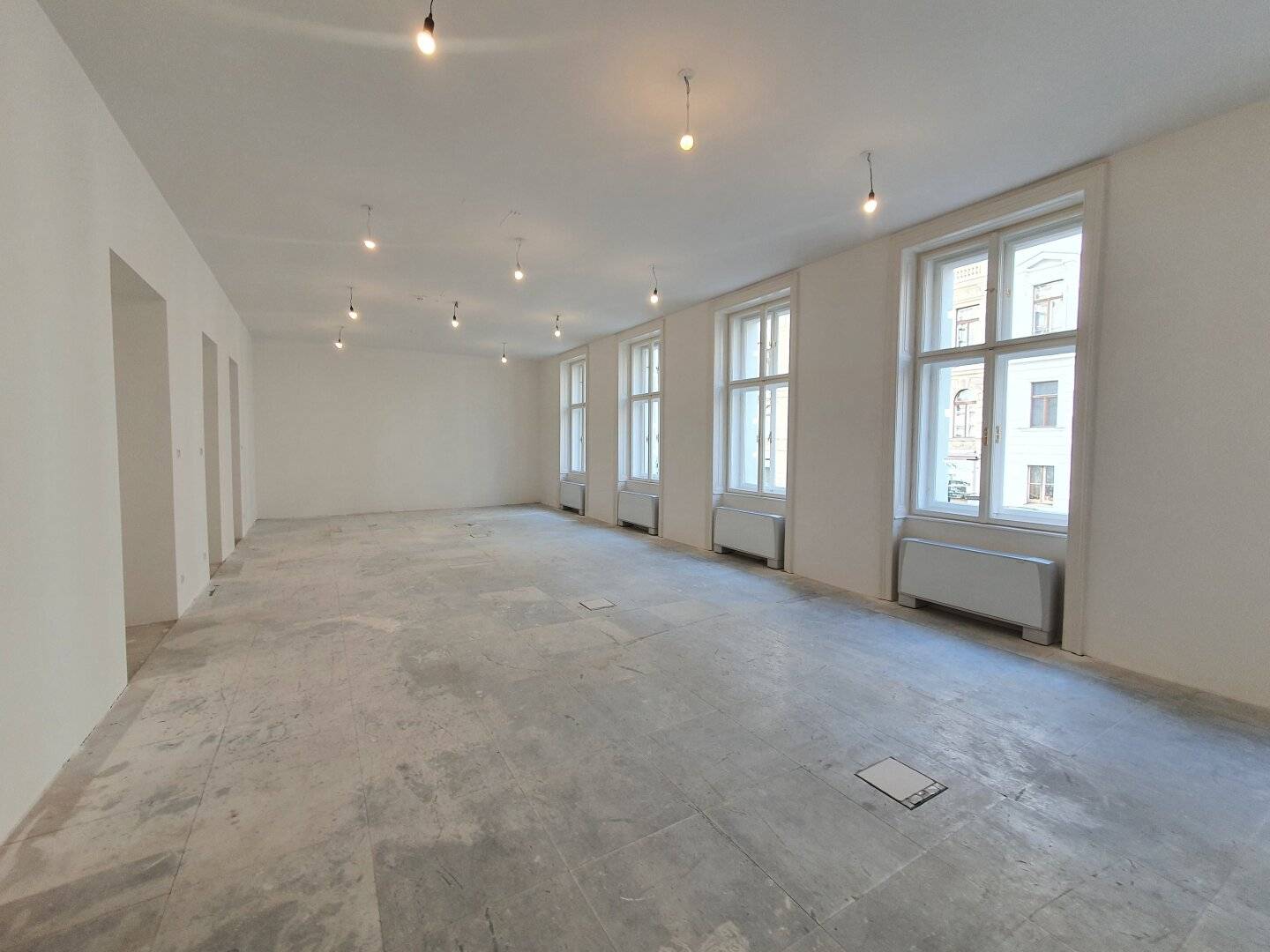 First Occupancy — Prestigious Office Space on Rathausstraße - 1,293.54 m²