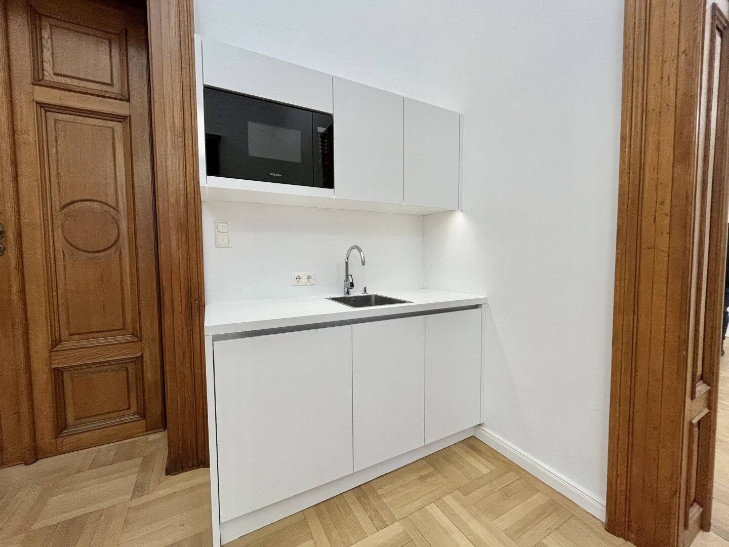 Attractive office space in Alten Börse (4 large offices)
