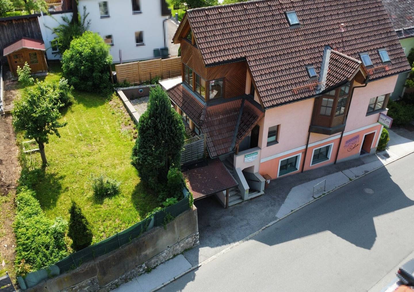 TOP Wohnhaus mit Geschäftslokal, Garten,Terrasse, Garage, zentrale und ruhige Lage! ZWEITWOHNSITZFÄHIG!