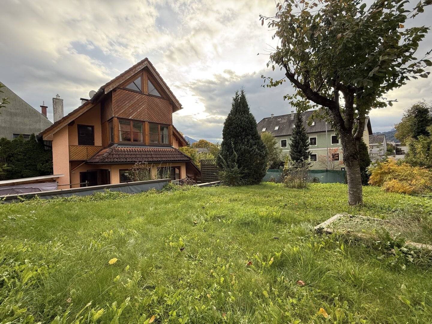 TOP Wohnhaus mit Geschäftslokal, Garten,Terrasse, Garage, zentrale und ruhige Lage! ZWEITWOHNSITZFÄHIG!