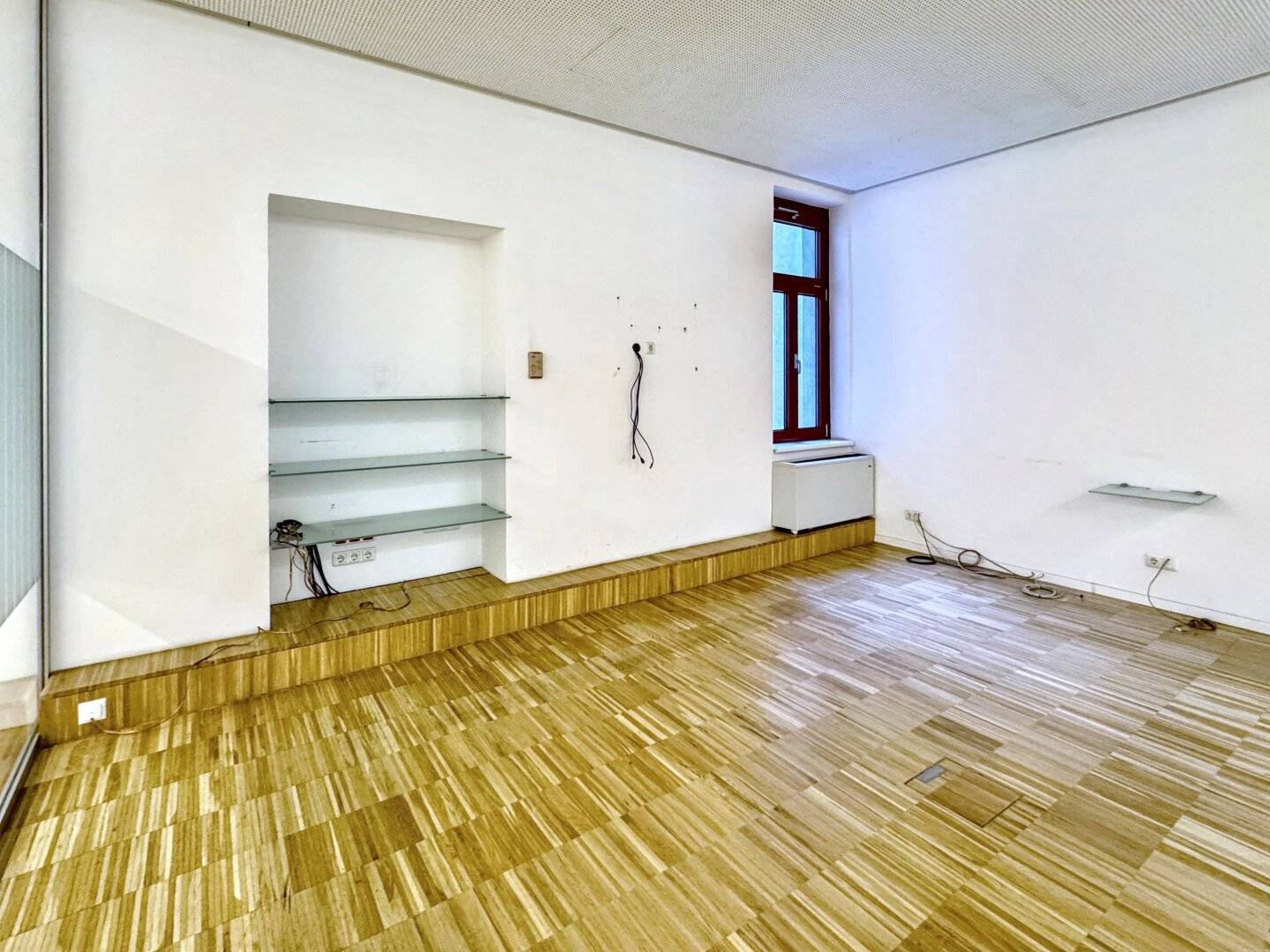 Air conditioned, spacious office on Mariahilferstraße