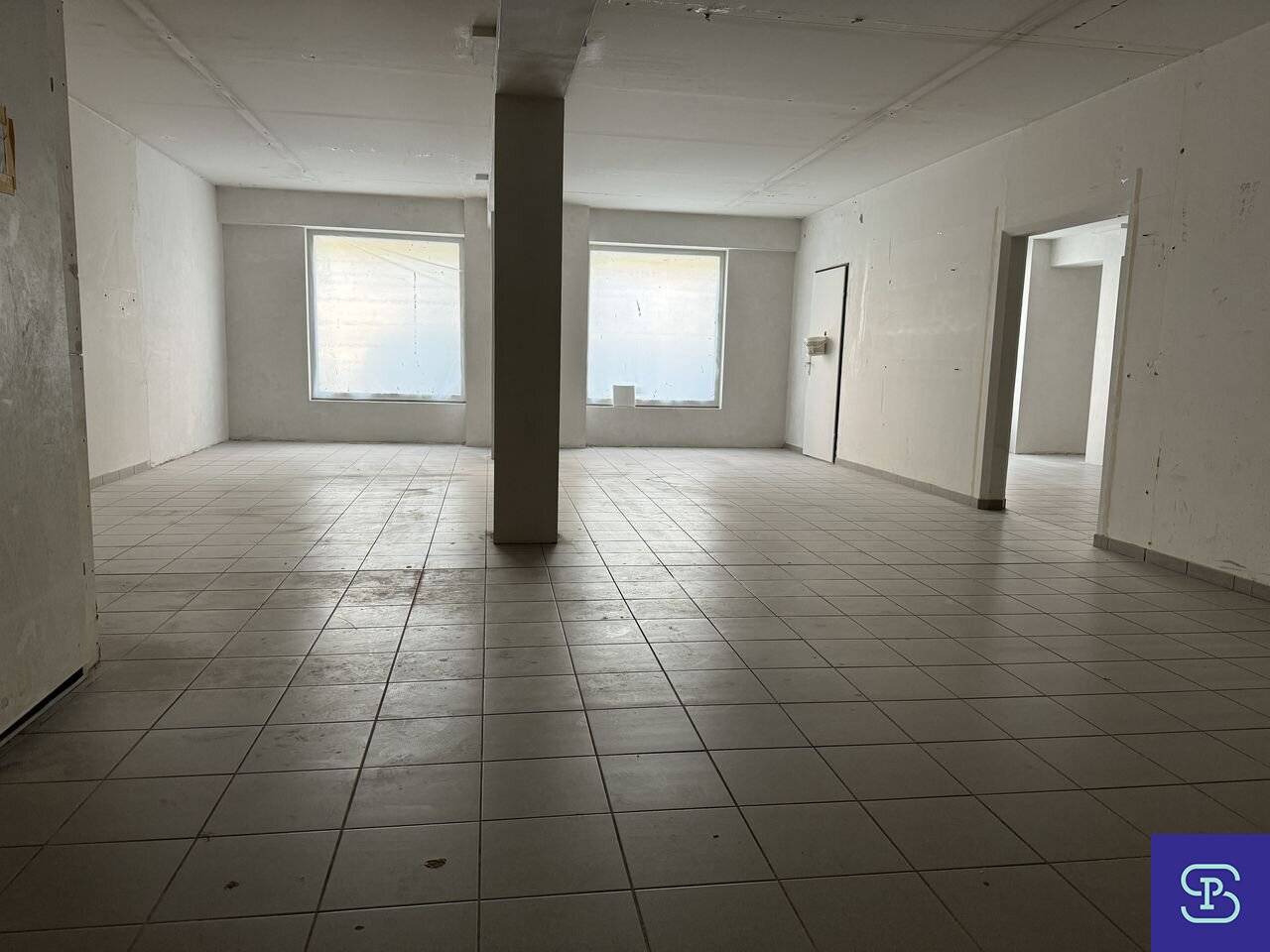 Linzer Straße Flooring ready 134 m² office first occupancy + 10 m² storage 1140 Wien