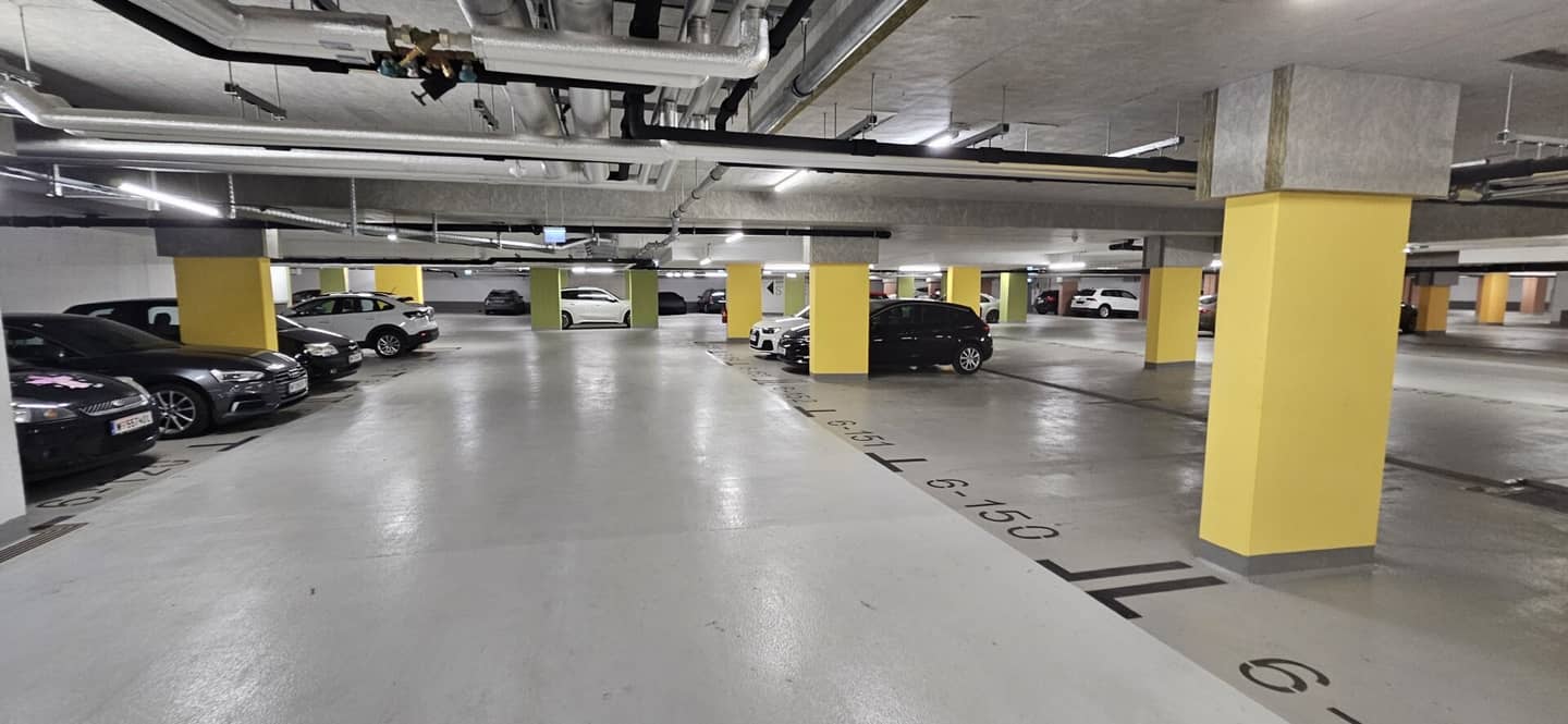 Garage parking space near Kagraner Platz U1