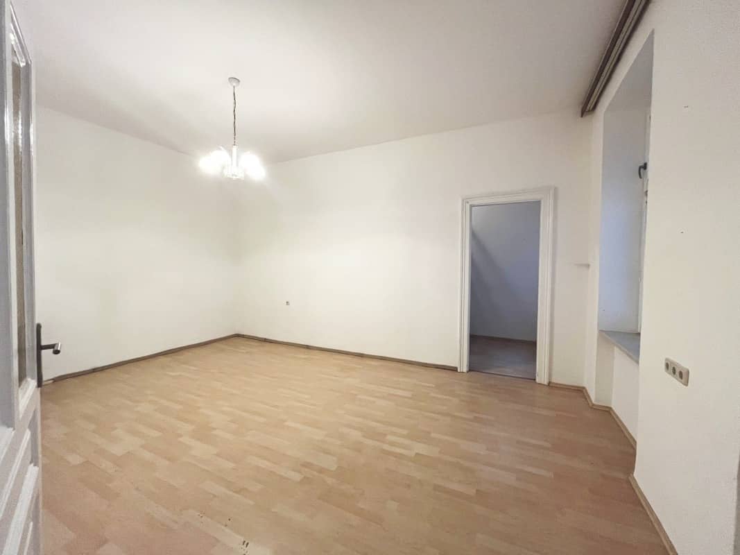 Altbauwohnung mit Innenhof nahe Stadtpark