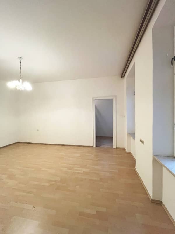 Altbauwohnung mit Innenhof nahe Stadtpark