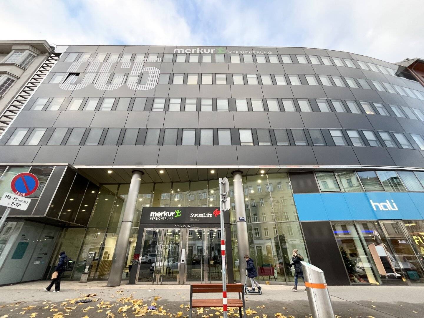OC5 Modern Office Space (approximately 794 m²) with excellent transport connections on Wiedner Hauptstraße
