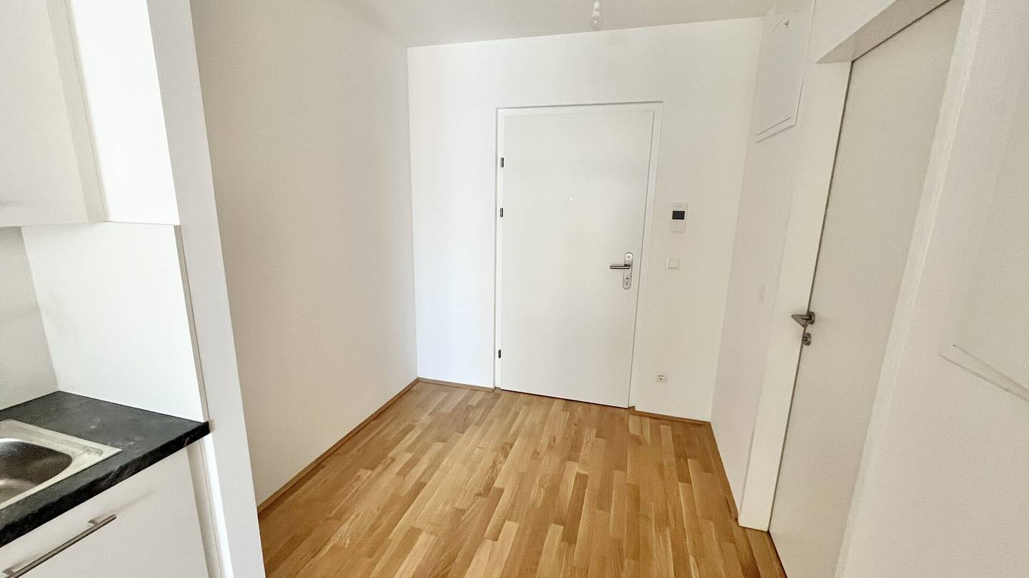 Modern 1 room apartment with loggia near Millennium City (commission free!)
