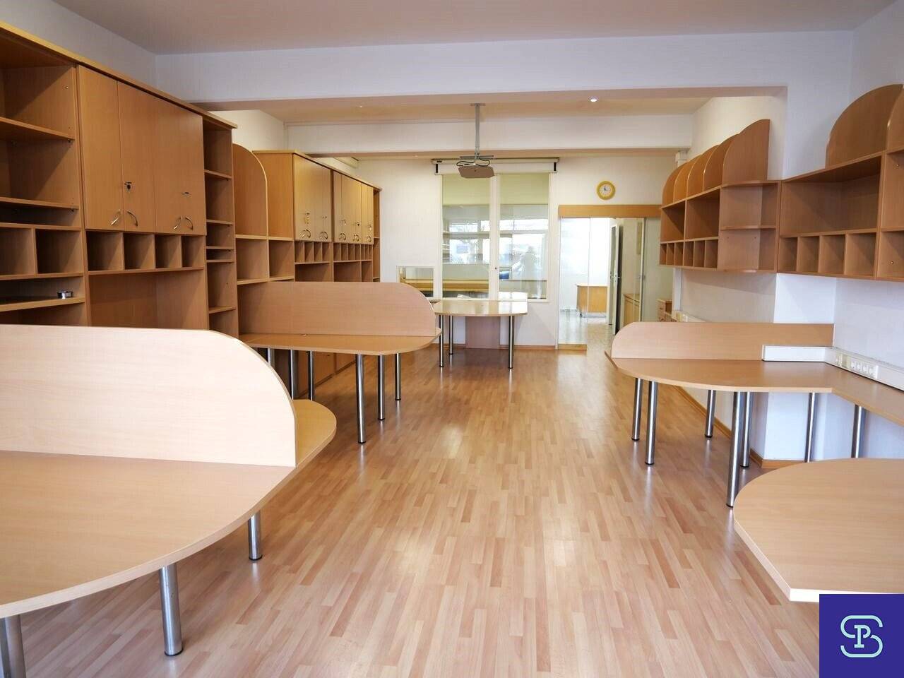 Möbliertes 117m² Großraumbüro mit Küche Nähe A22 - 1210 Wien