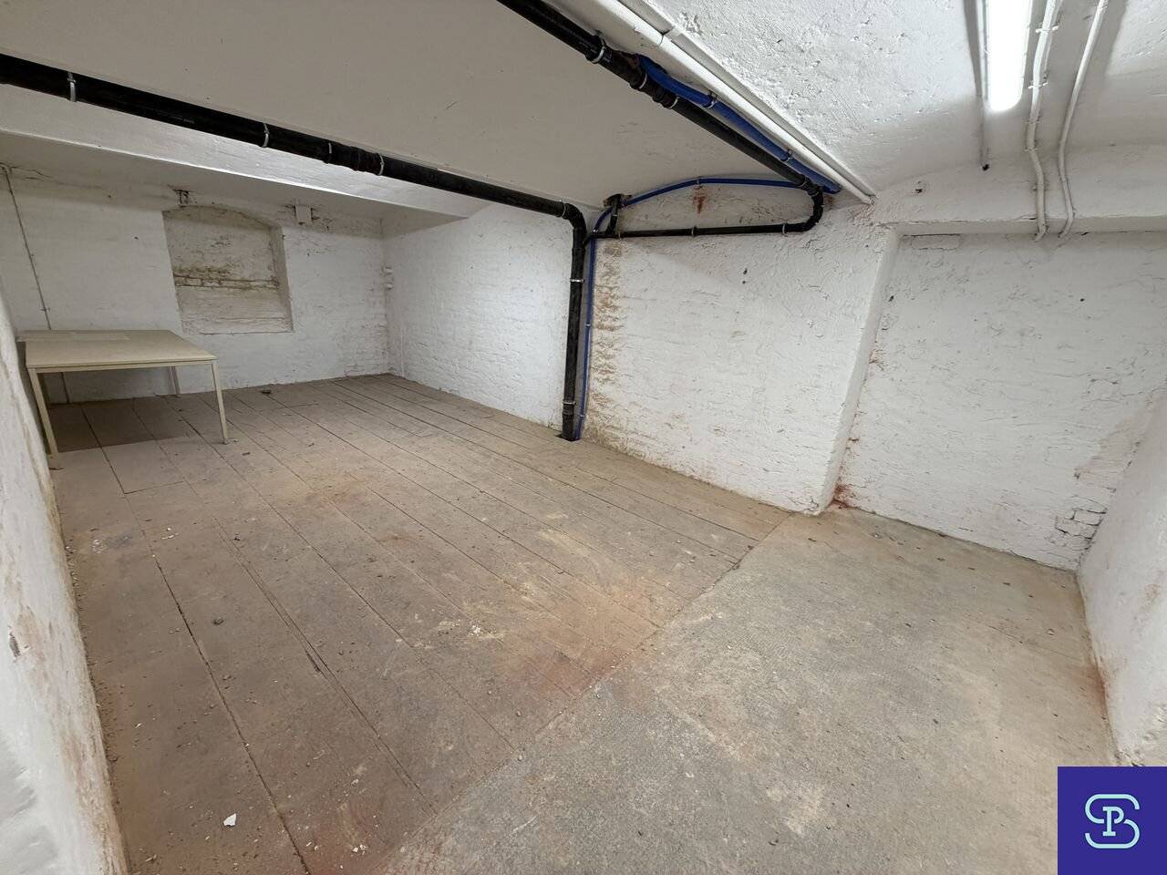 Lindengasse: Spacious 97 m² storage space near Spittelberg 1070 Vienna