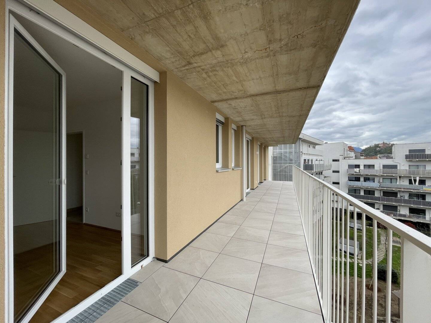 Family dream with Schlossbergblick and large balcony